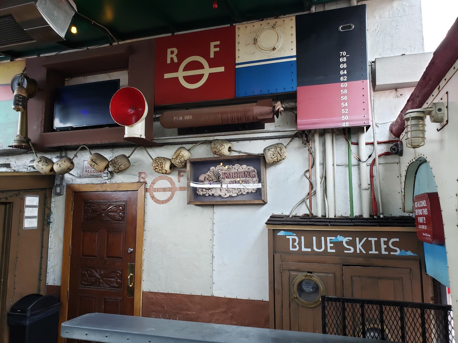 Red Fox Lounge, photo 2
