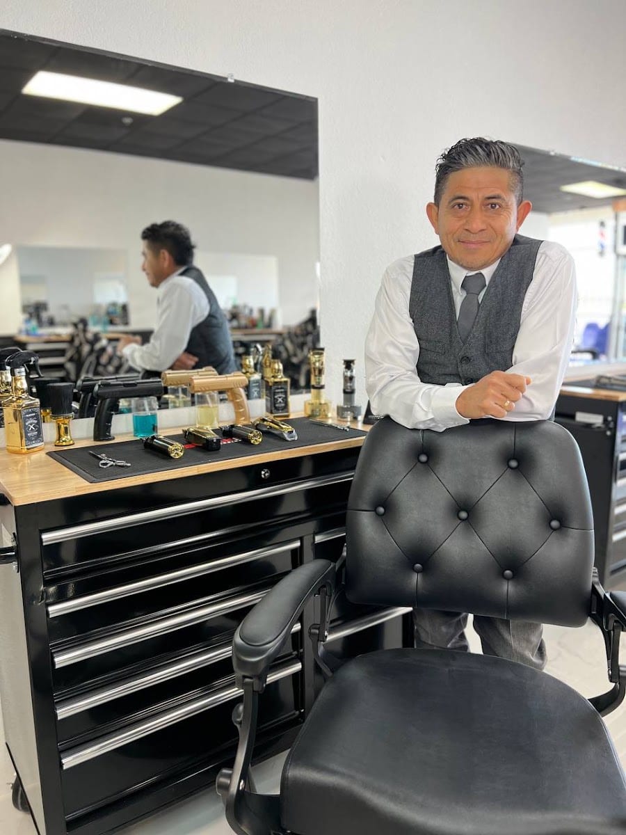 Arcenio's Barber Shop, photo 2