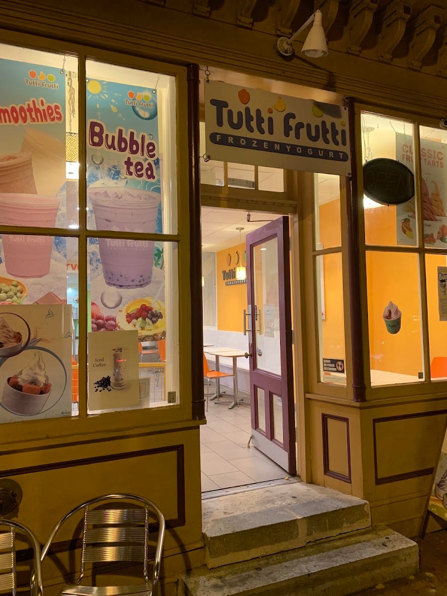 Tutti Frutti Frozen Yogurt