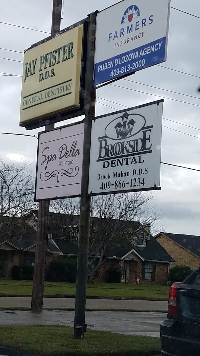 Dr. Brook R. Mahan, DDS