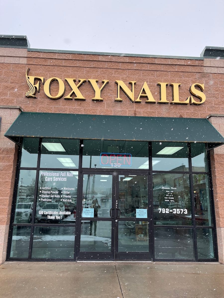 Foxy Nails
