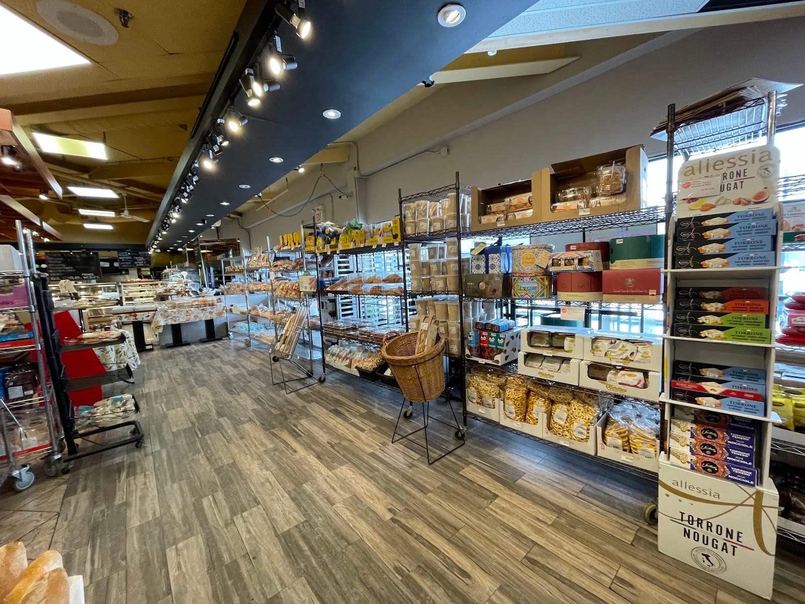 Sue's Market
