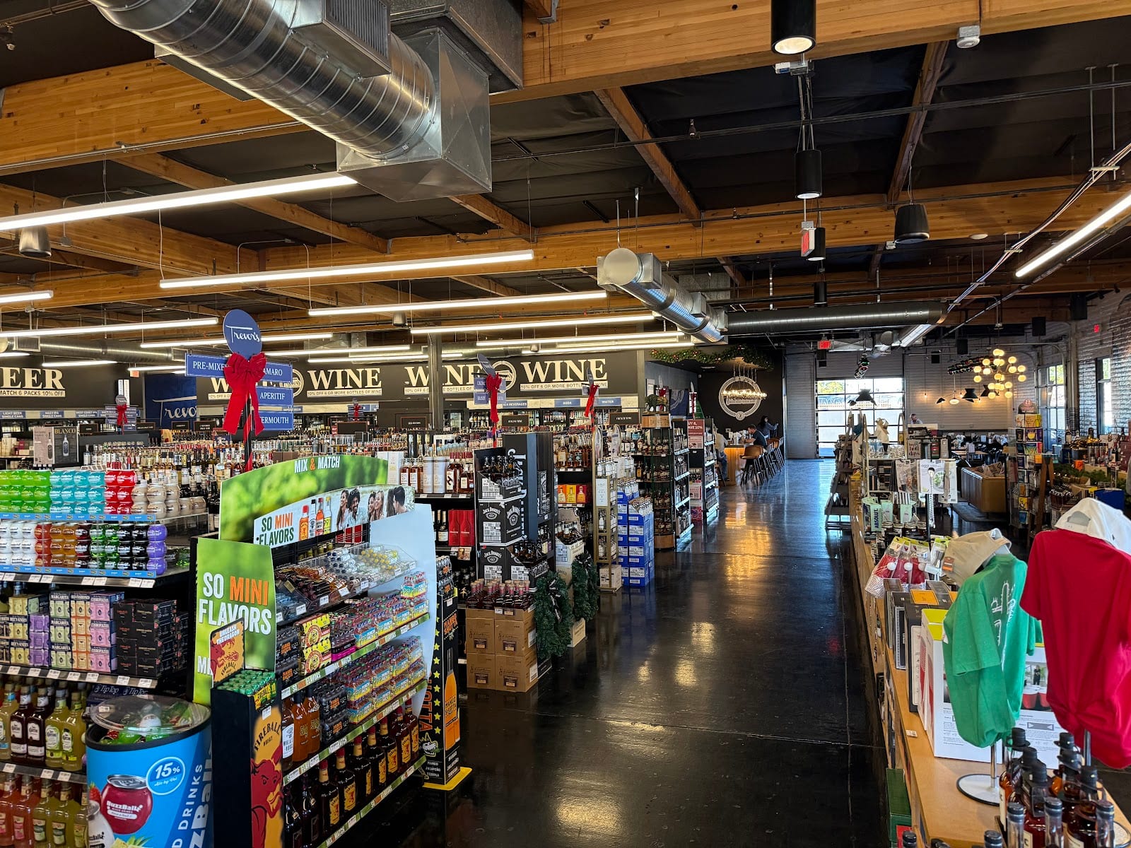 Trevor's Liquor, photo 4