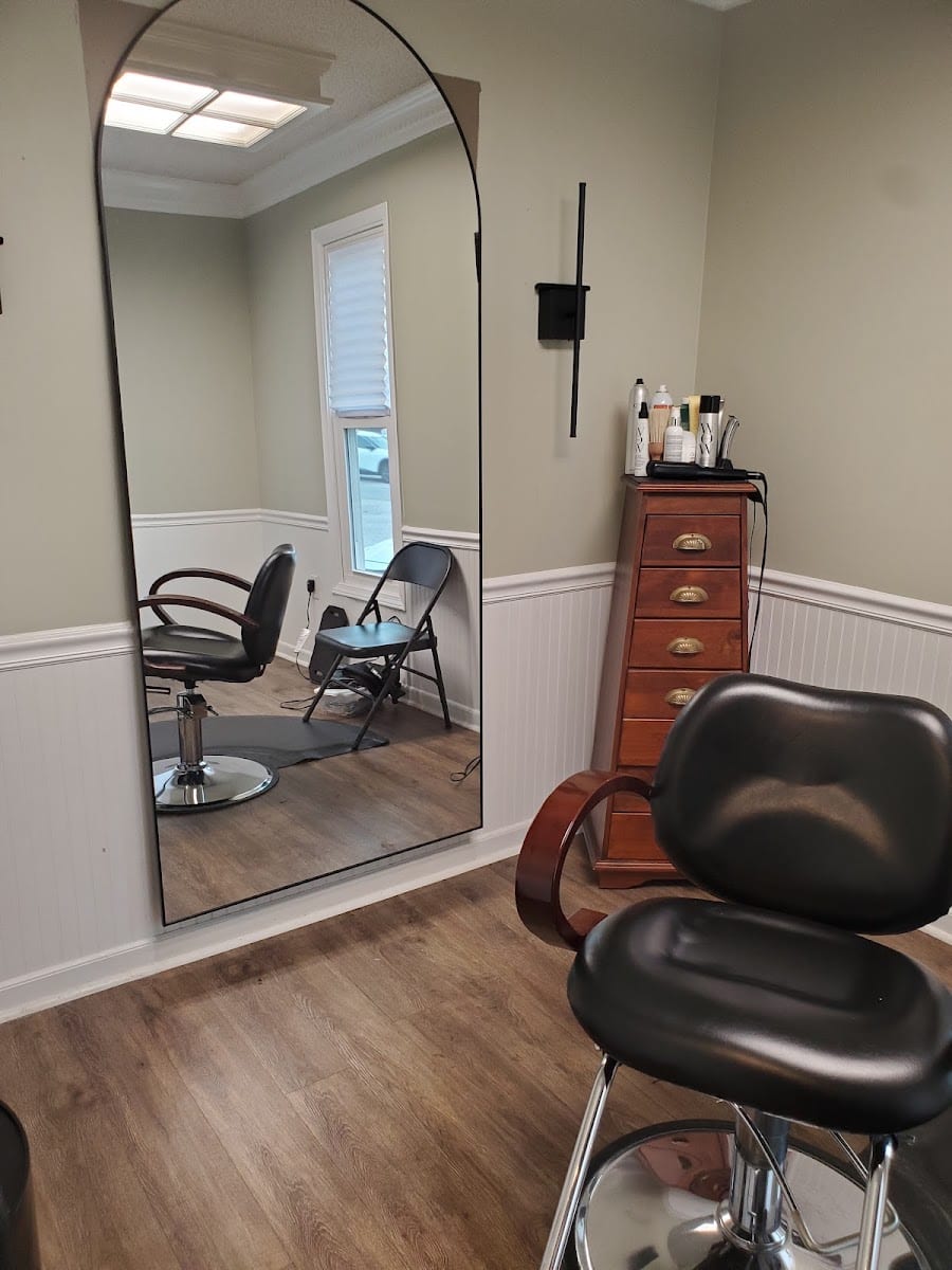 Shear Lounge