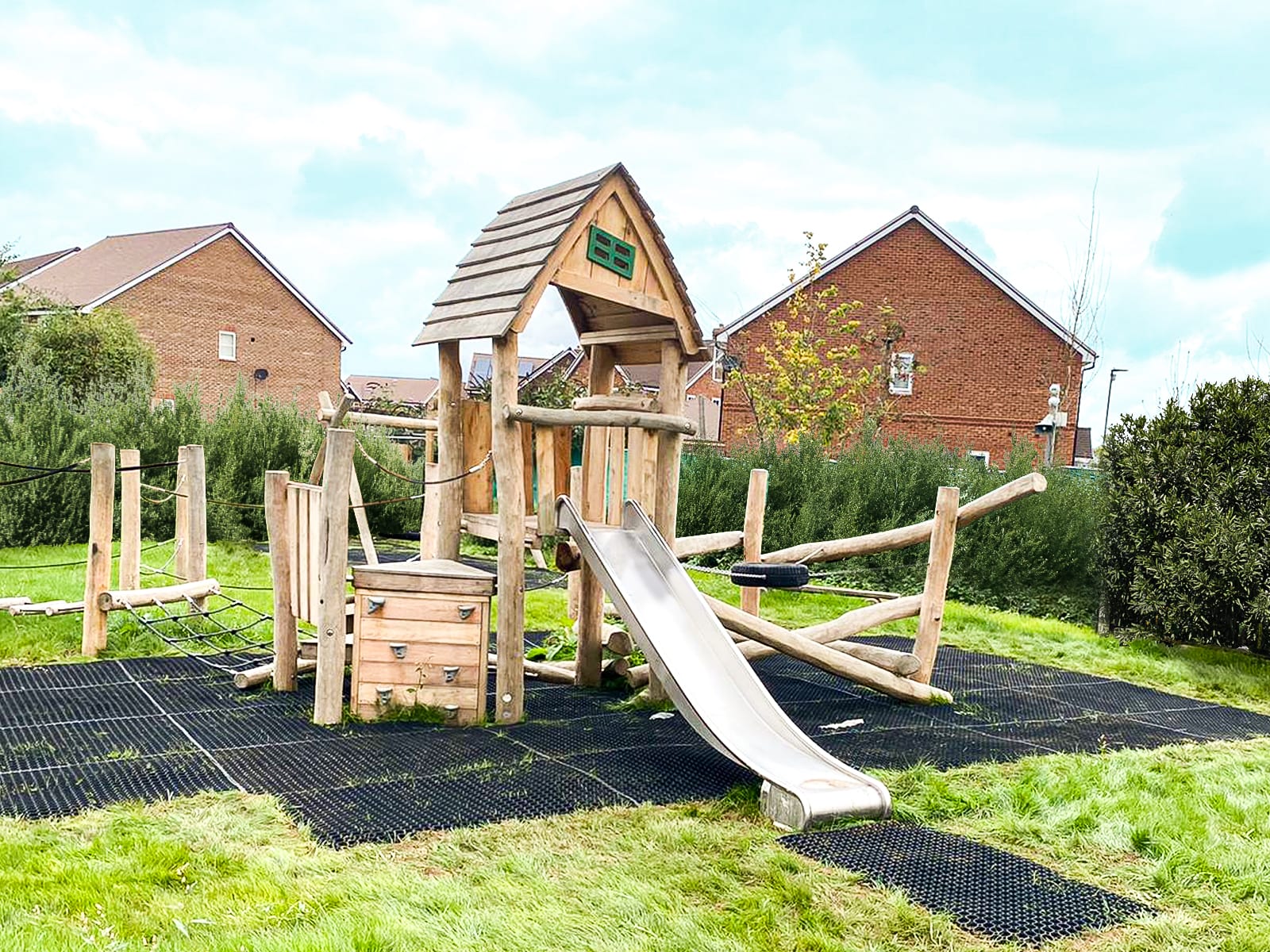 PFL Group Ltd, photo 3