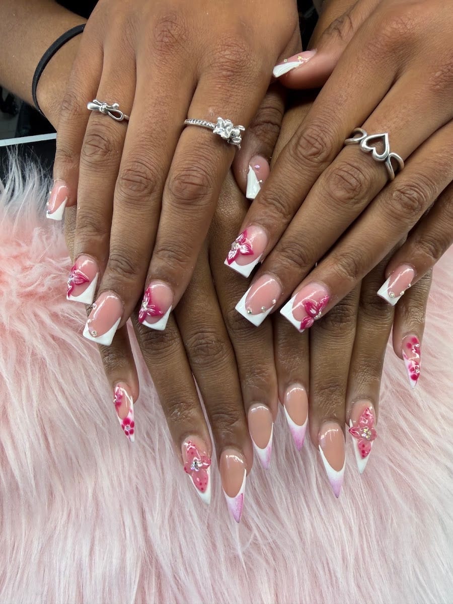 Nails & Microblading