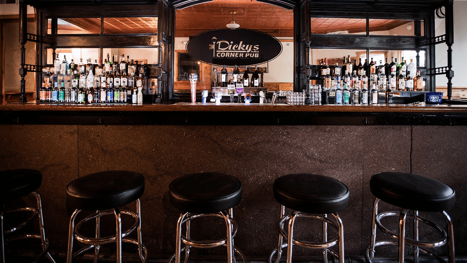 Dicky's Corner Pub, photo 2
