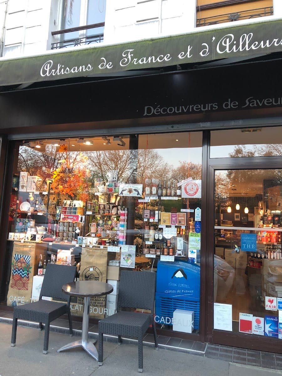 ARTISANS DE FRANCE ET D'AILLEURS (CAFES THES GOURMANDISES LANDRE), photo 2