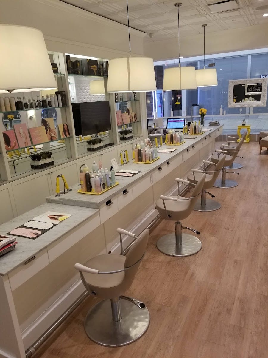Drybar - Garden State Plaza, photo 3