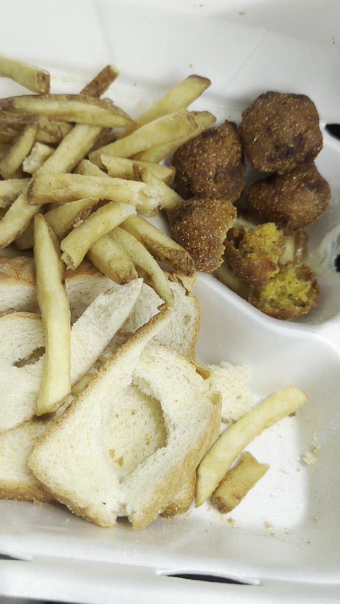 Shark’s Fish & Chicken, photo 3
