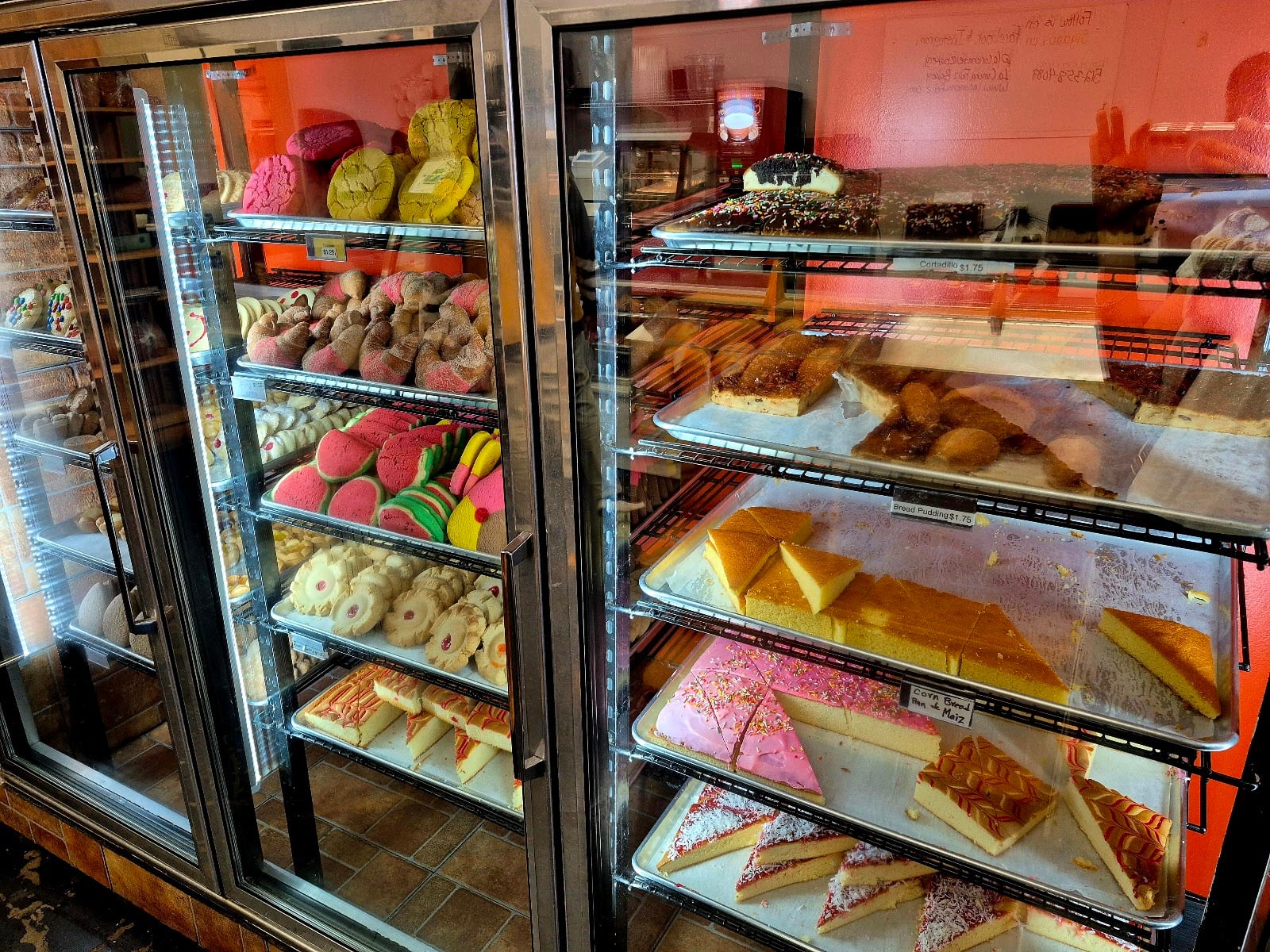 La Concha Feliz Bakery, photo 3