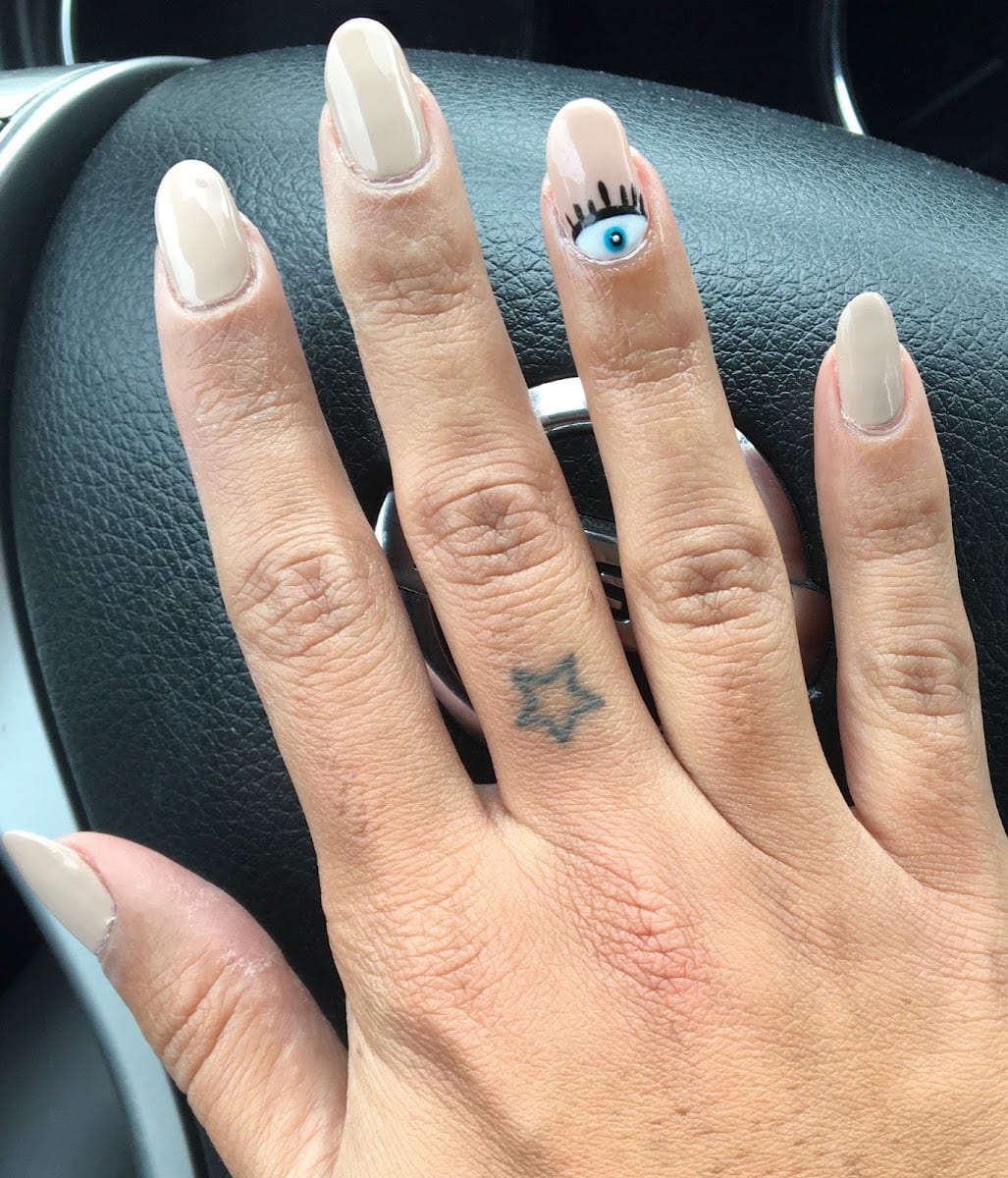 Hap Nails