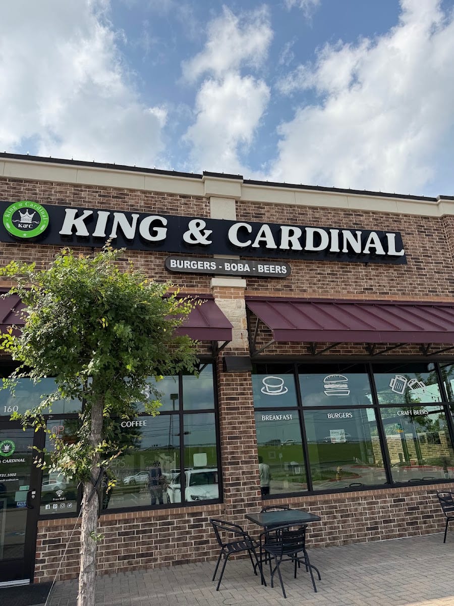 King and Cardinal, photo 2