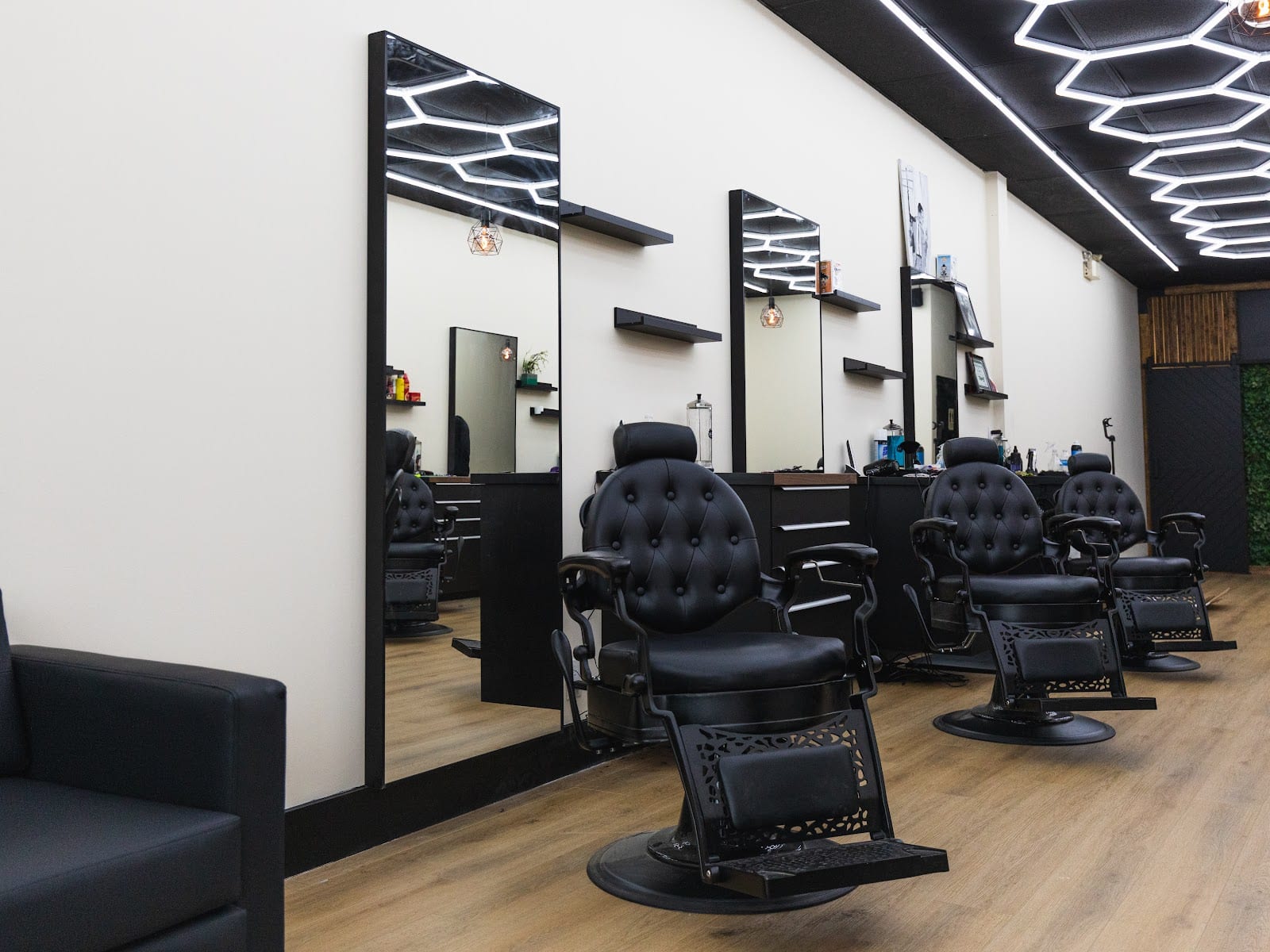 The Avenue Barbershop, photo 2