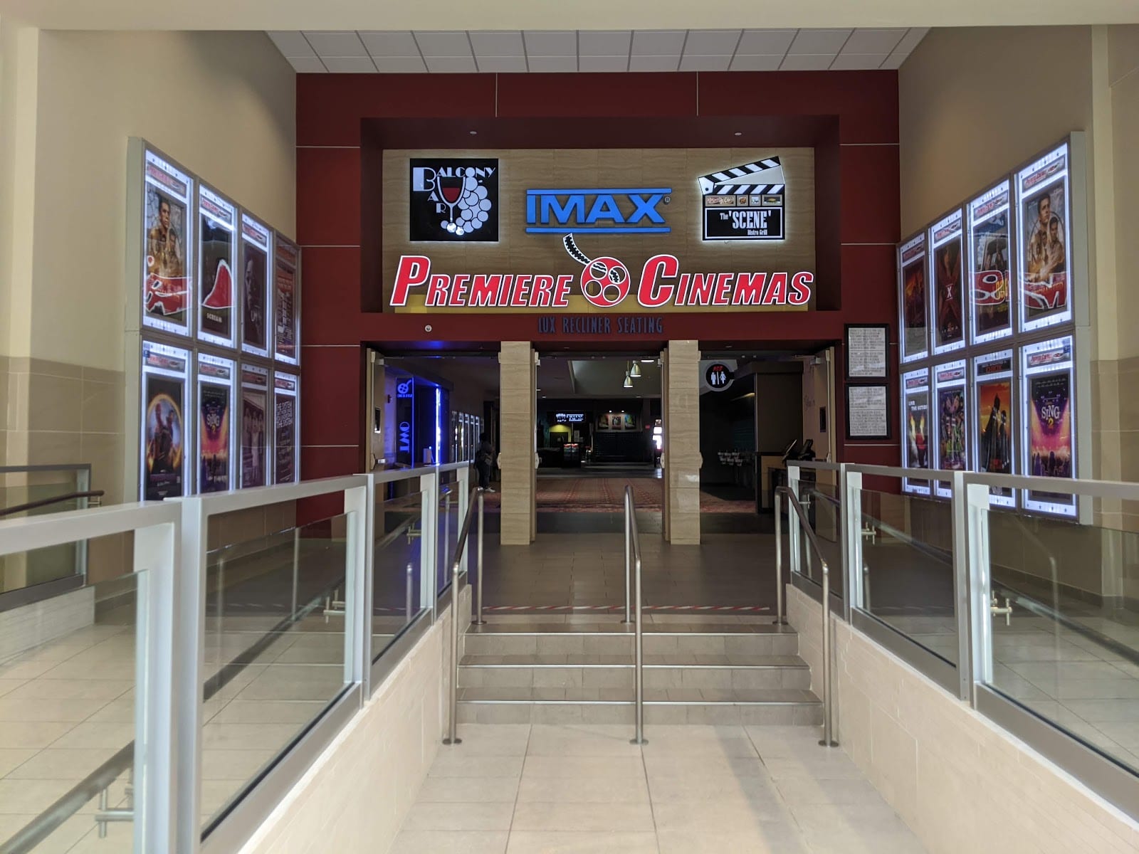 Lubbock Premiere LUX 16 IMAX and Pizza Pub, photo 3