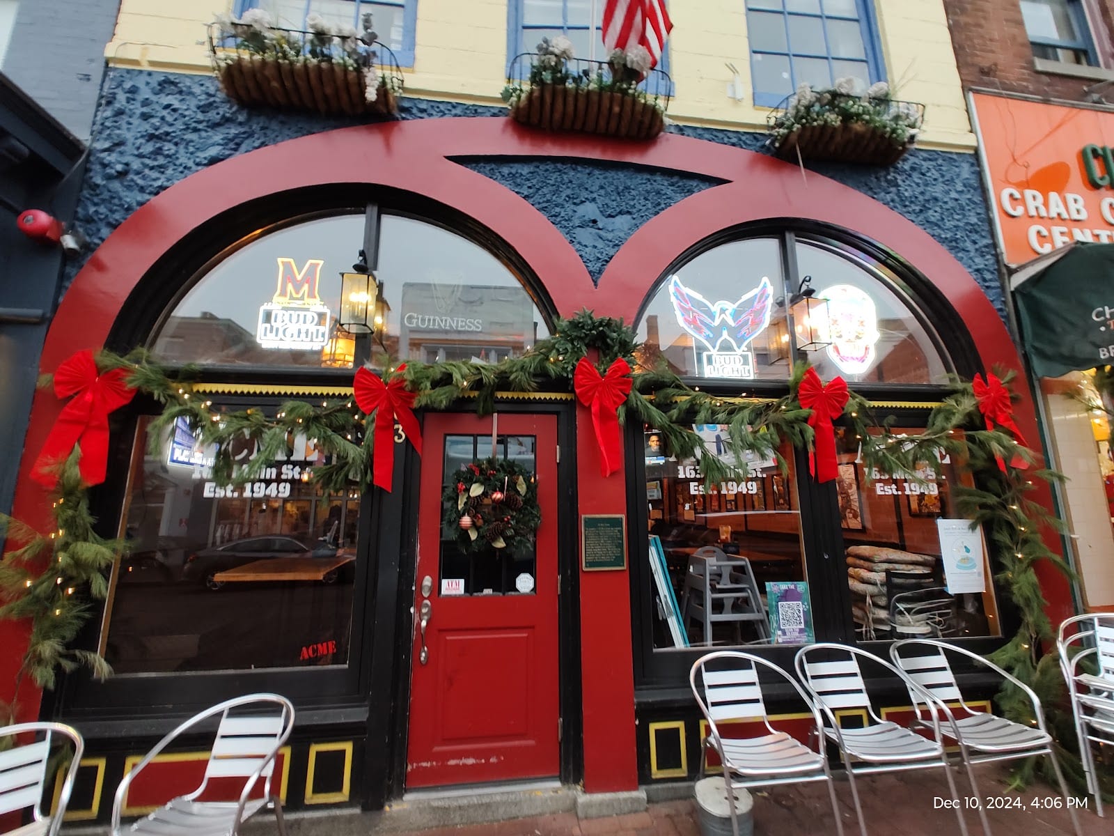 Acme Bar & Grill