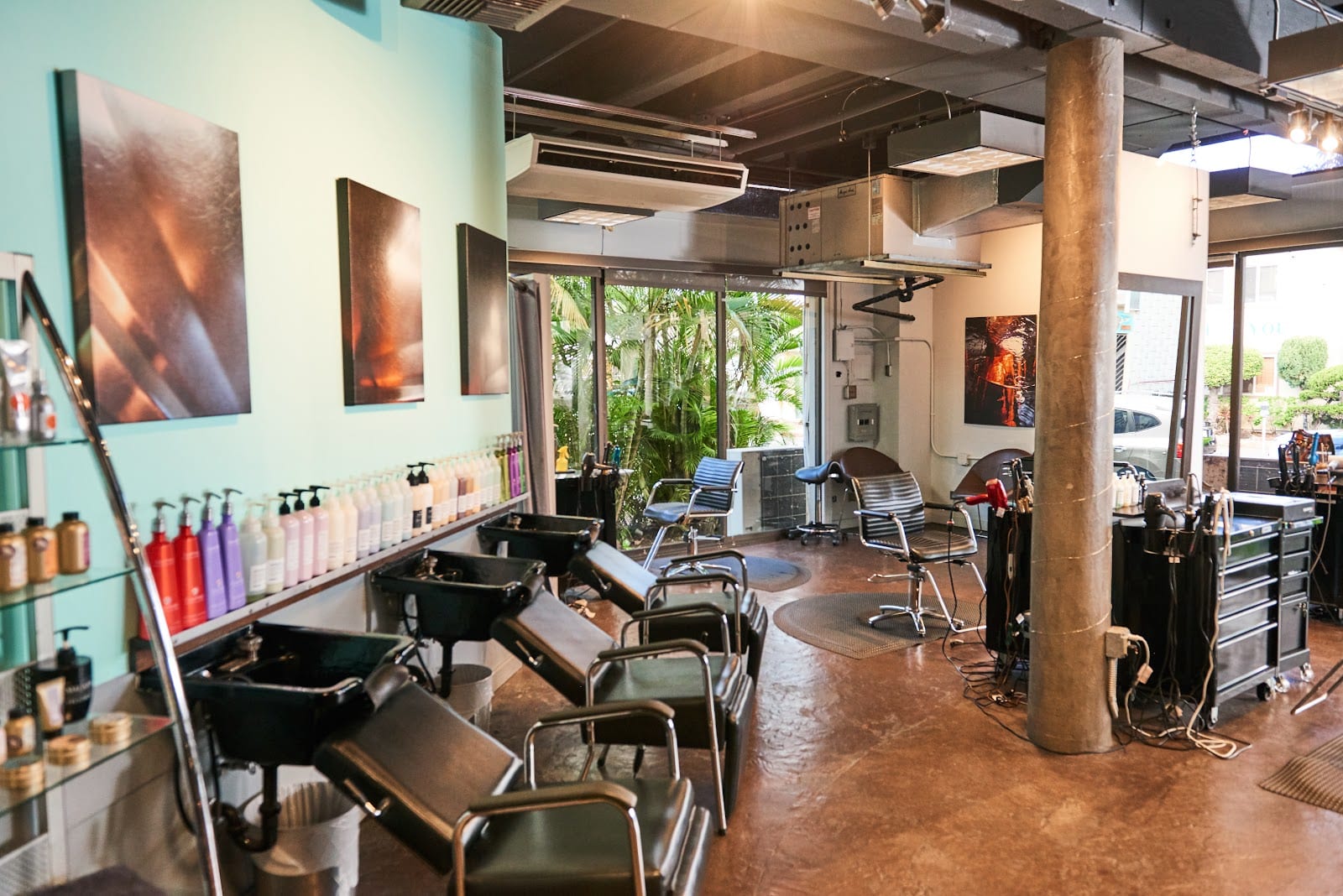 Beyond The Mirror: The Fix Kailua, photo 3