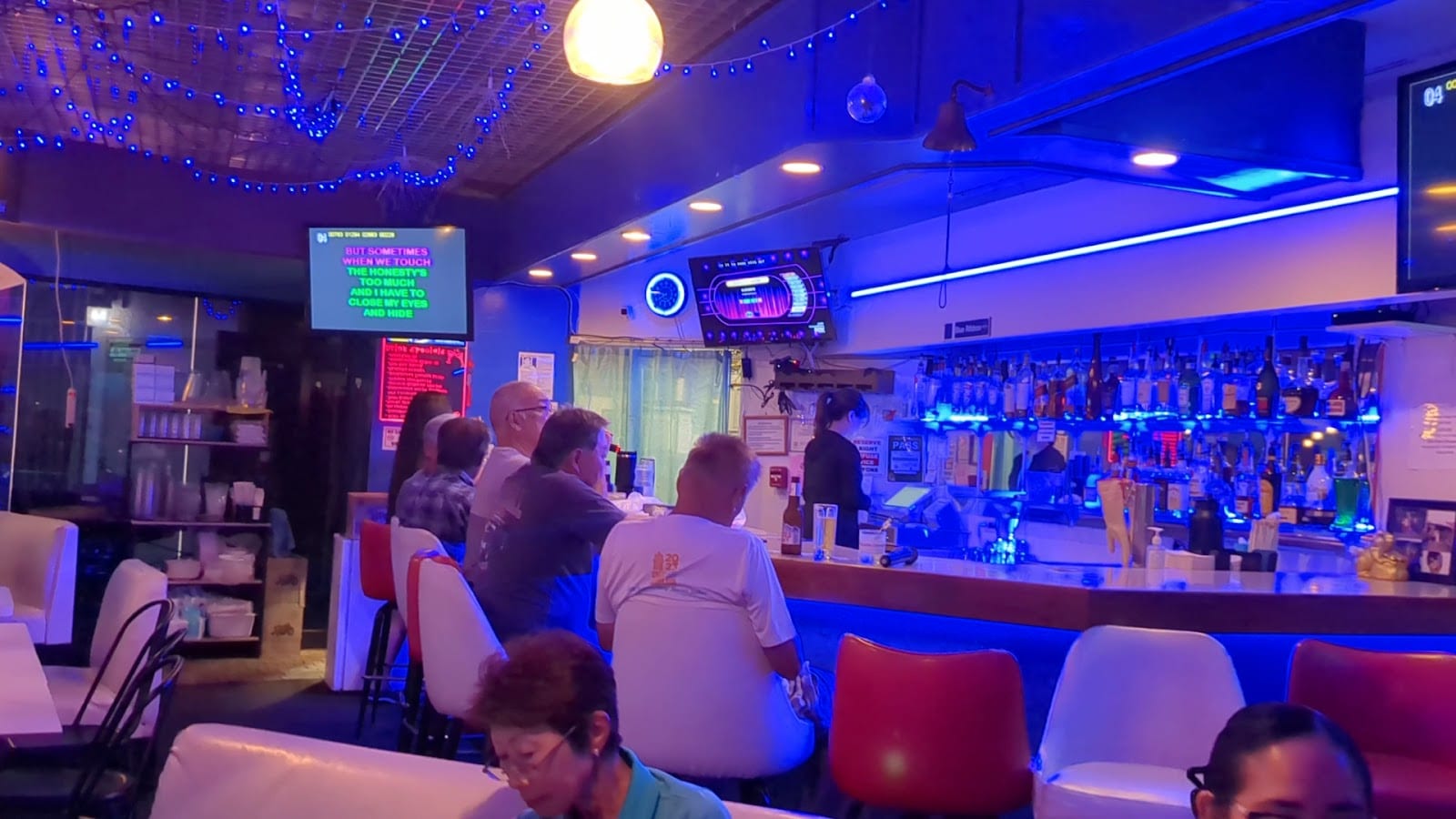 Blue Ribbon Bar & Grill, photo 2