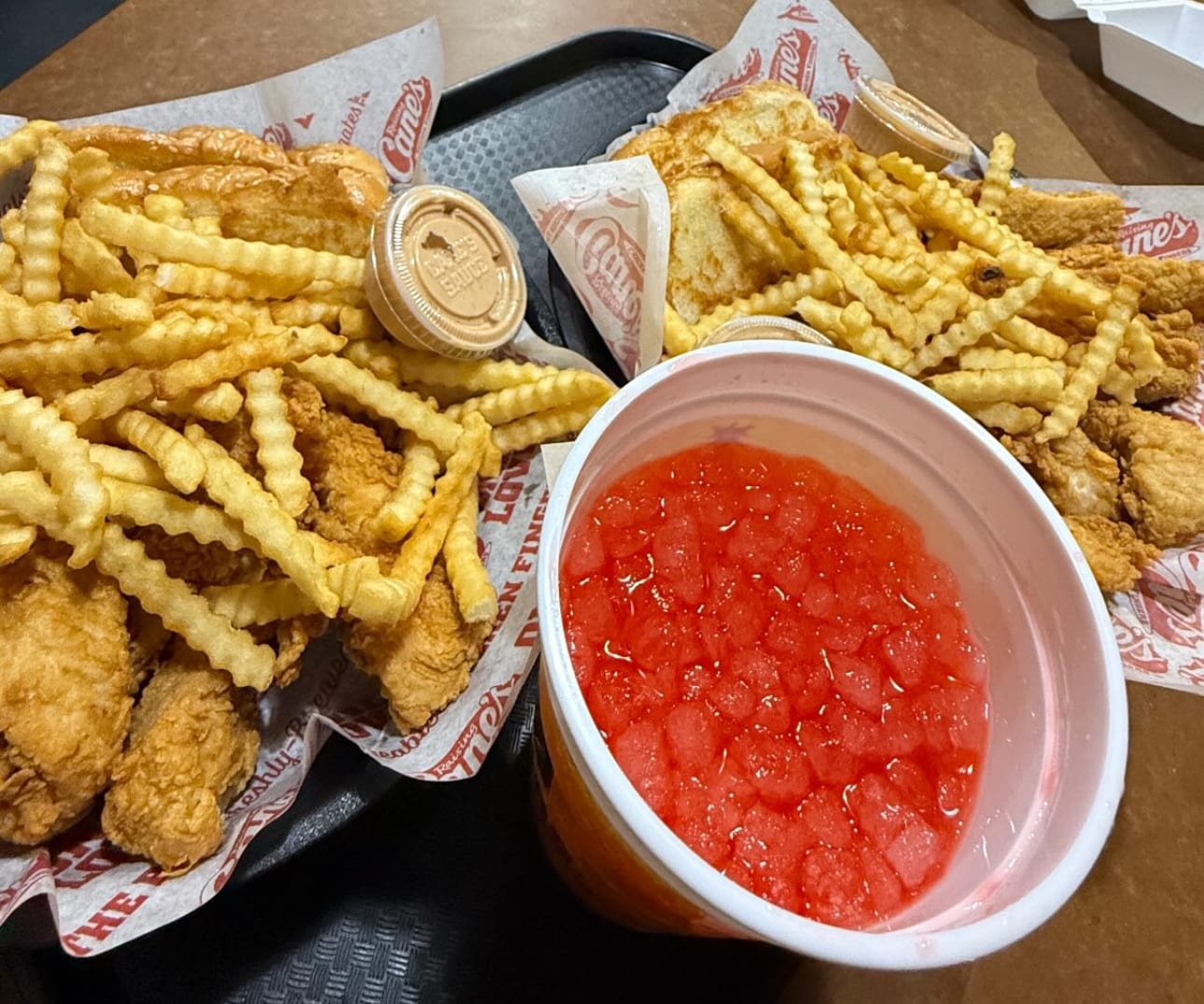 Raising Cane's Chicken Fingers, photo 3