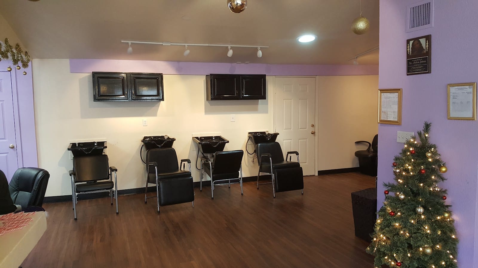 Melvira's Hair Studio