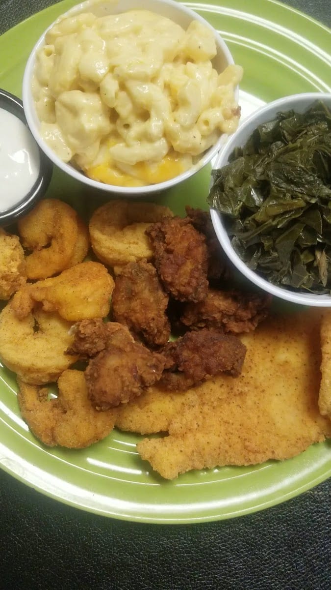 Mike & Mookie's Small Town Diner, photo 2