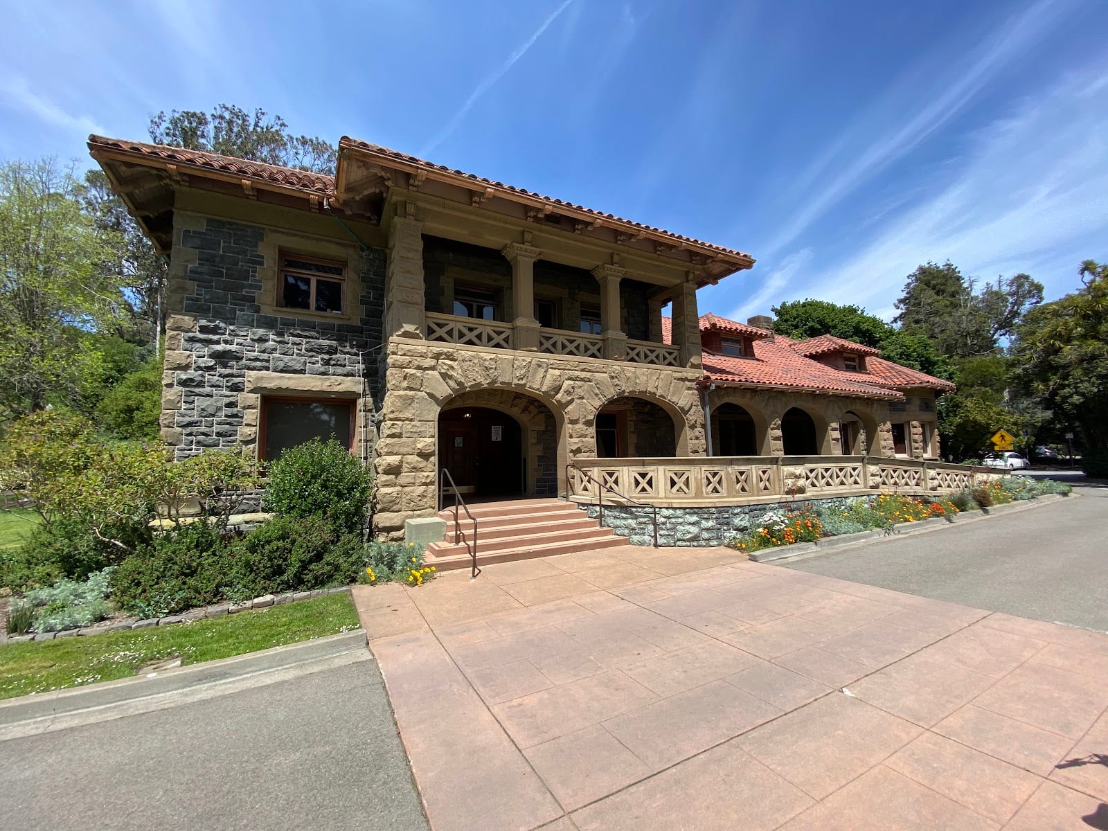 McLaren Lodge