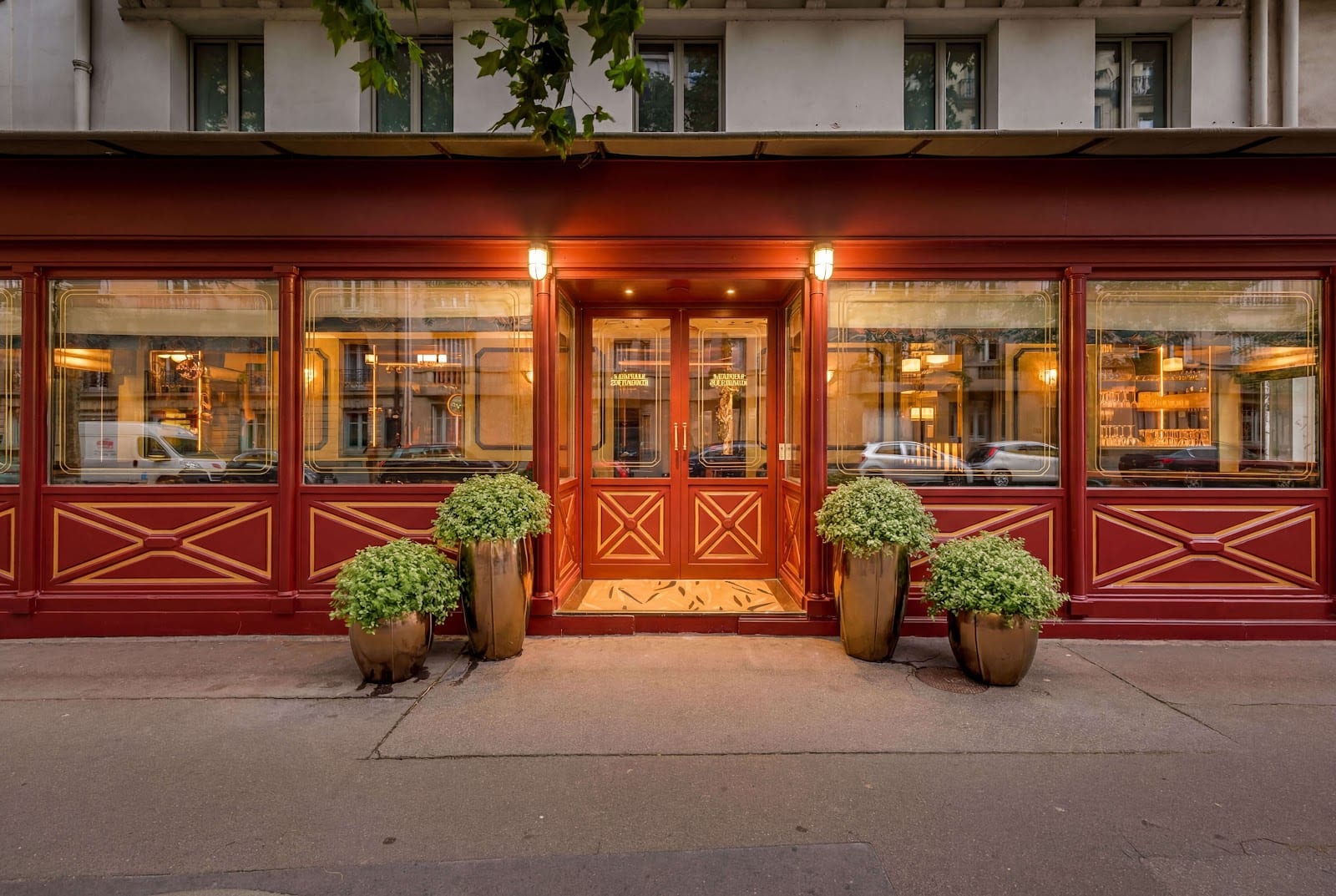 Minuit Express - Cocktail & Spirits Bar, photo 2