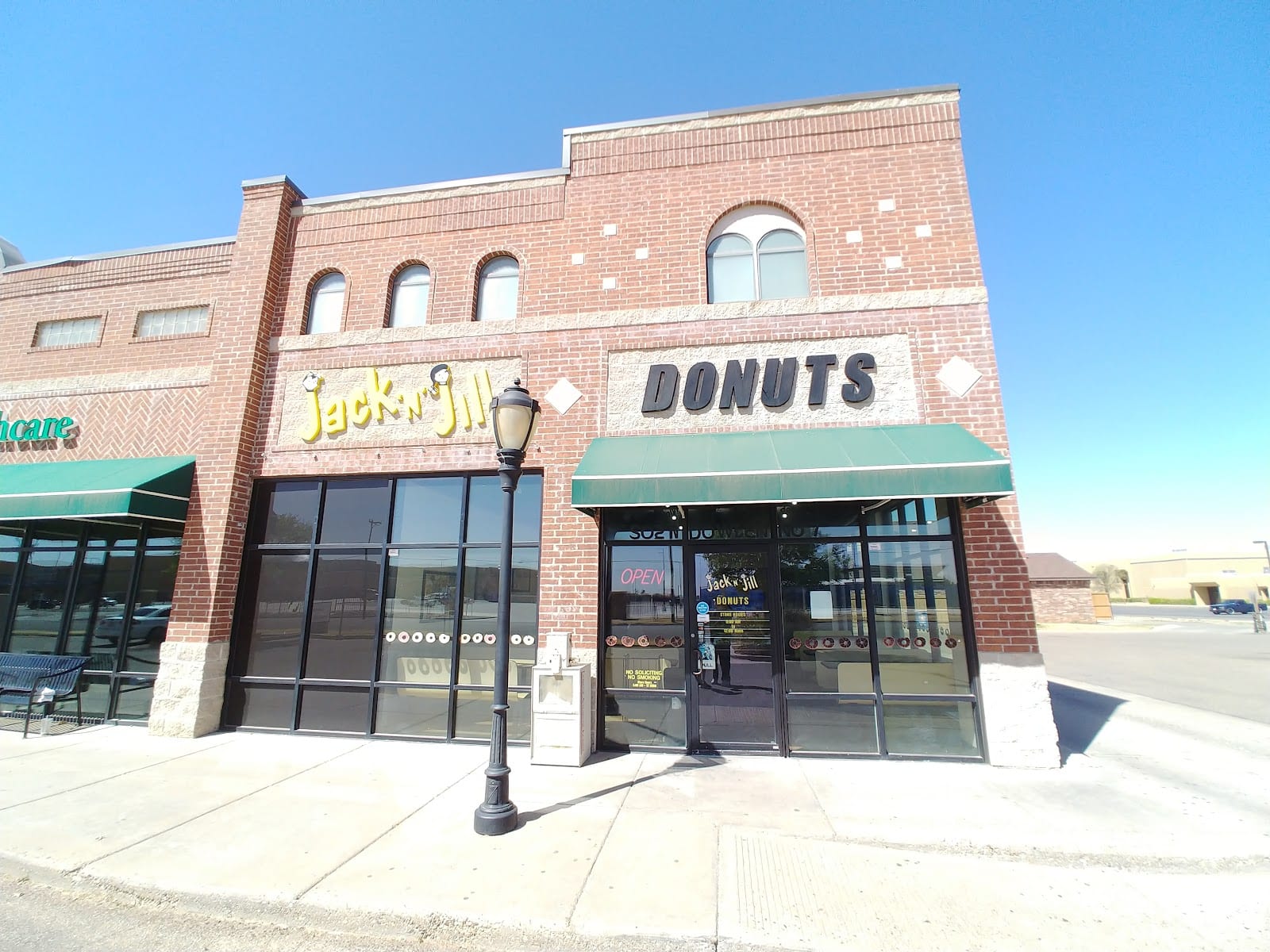 Jack ‘N’ Jill Donuts
