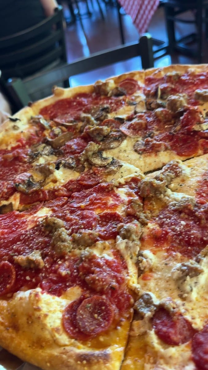 Grimaldi's Pizzeria, photo 3