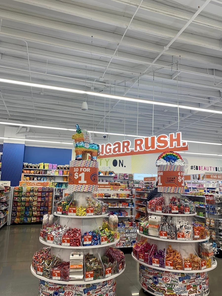Five Below, photo 3