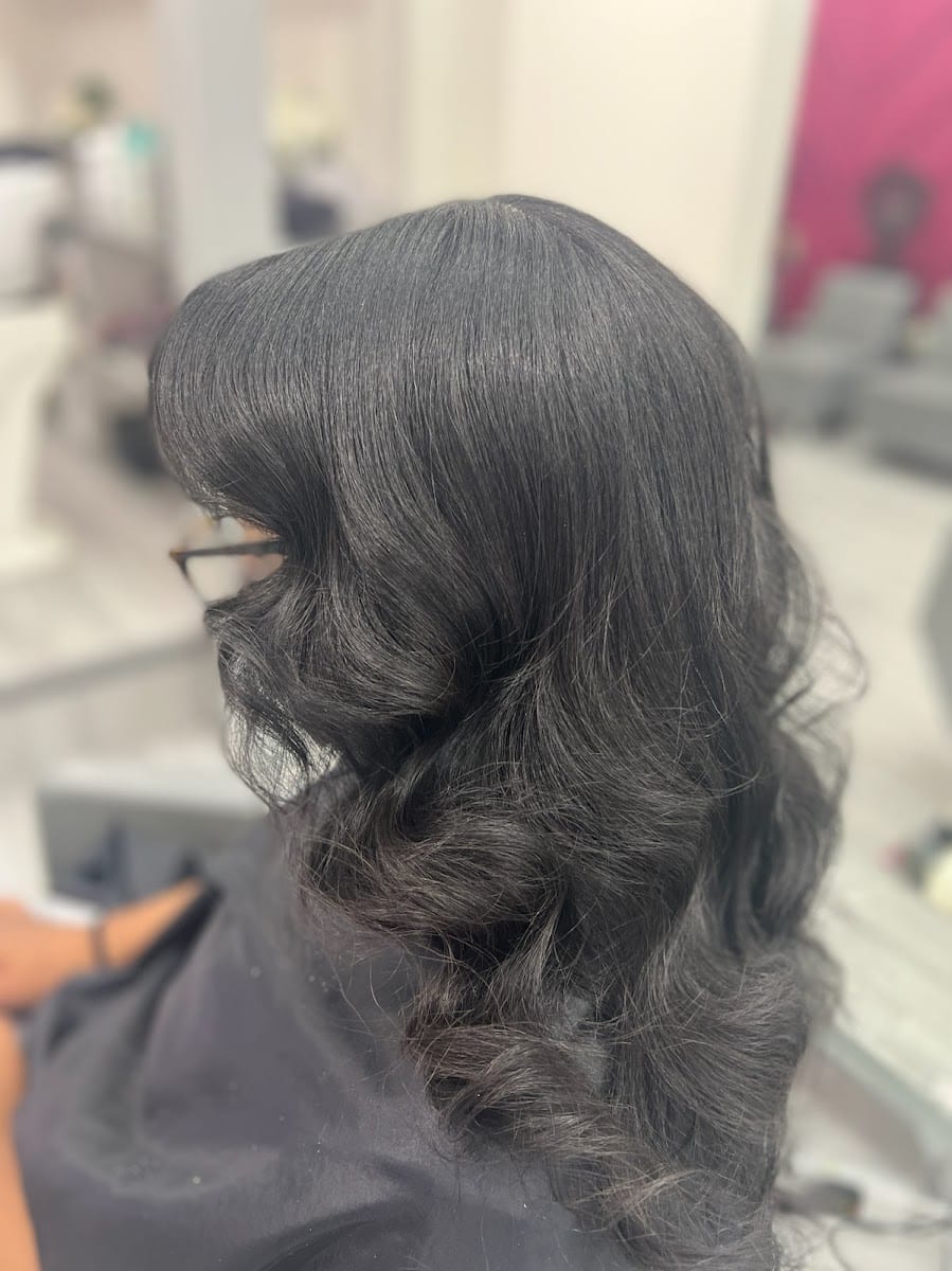 Studio M Beauty Bar