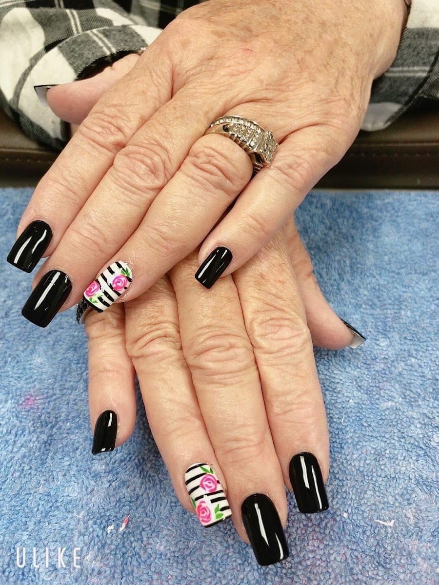 4 Seasons Nails & Spa, photo 4