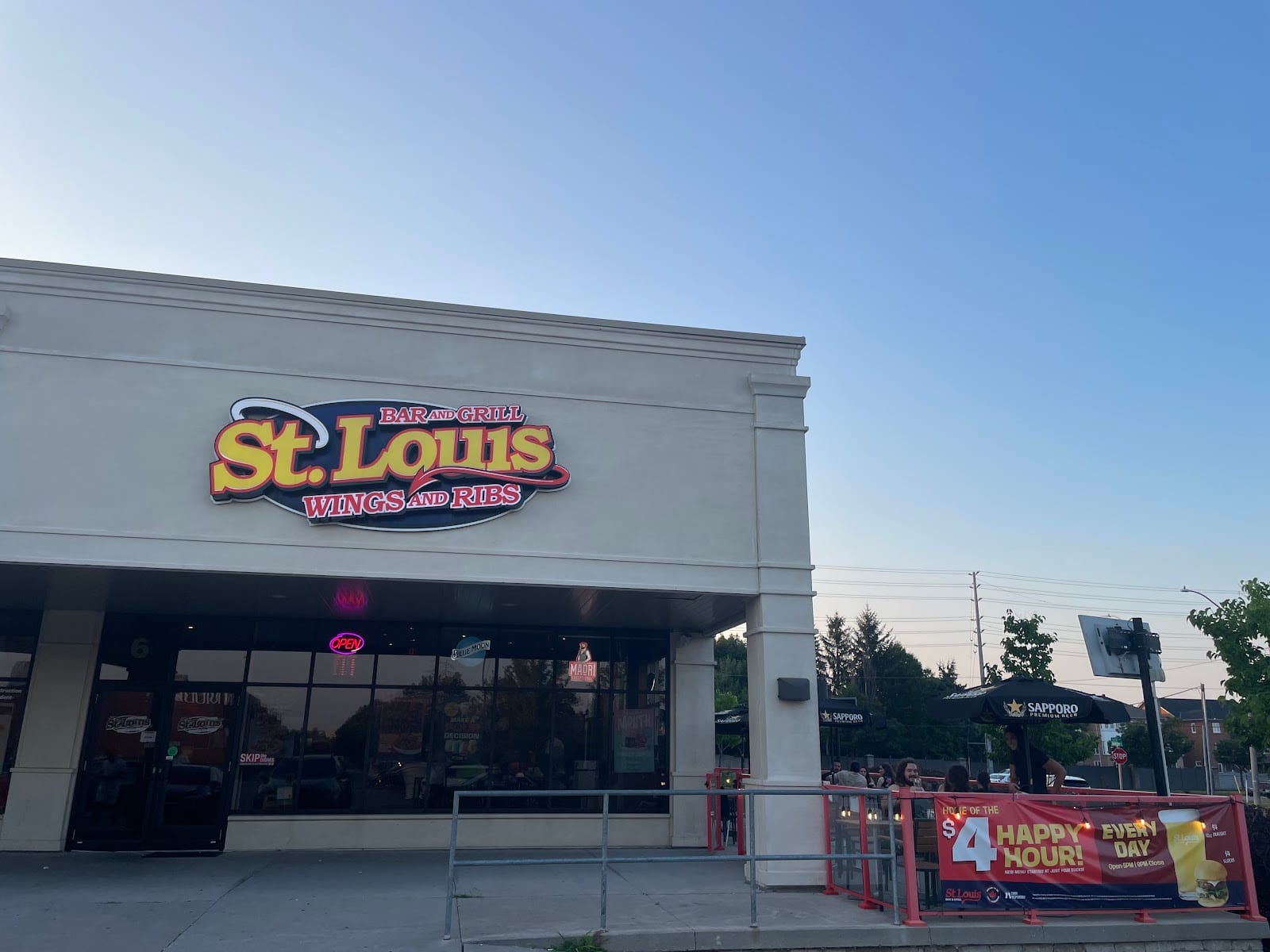 St. Louis Bar & Grill, photo 2