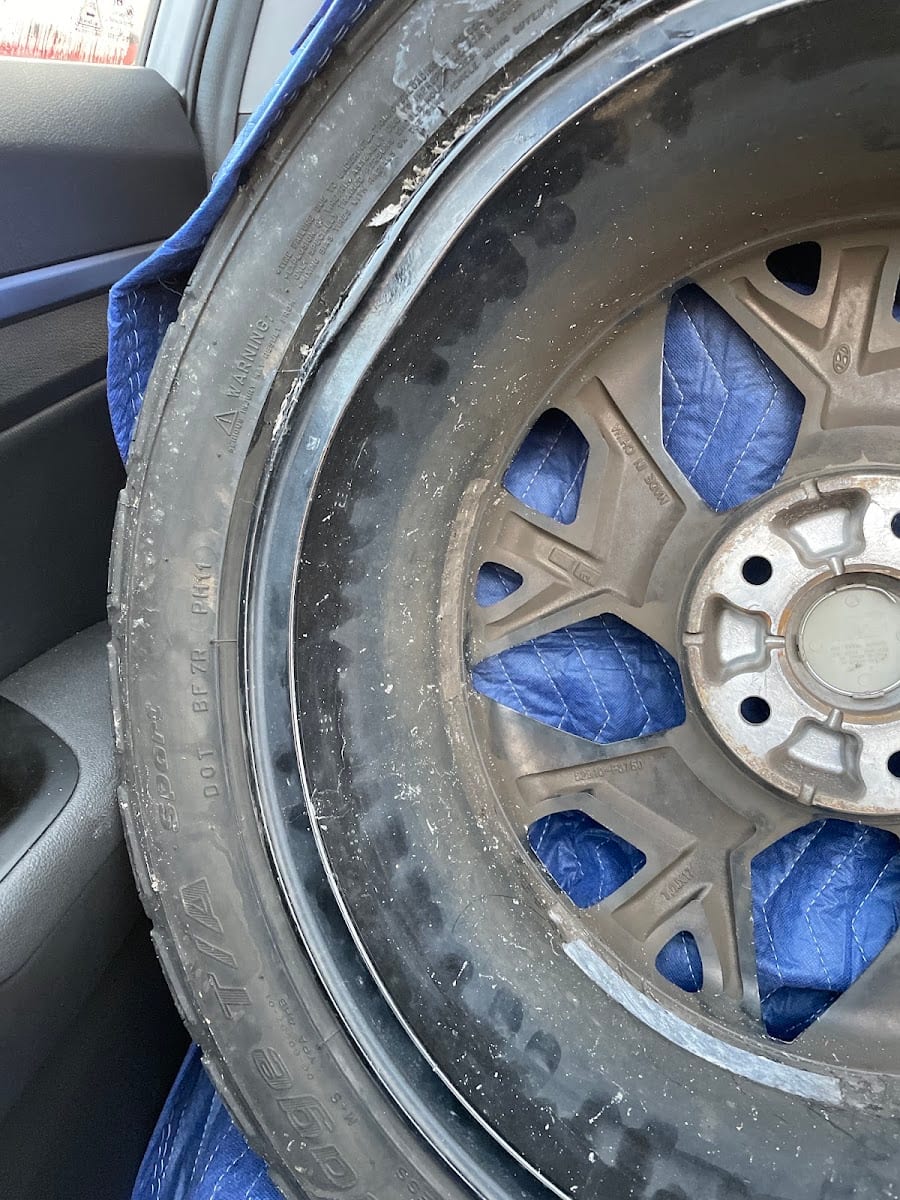 Velazquez Tire Shop