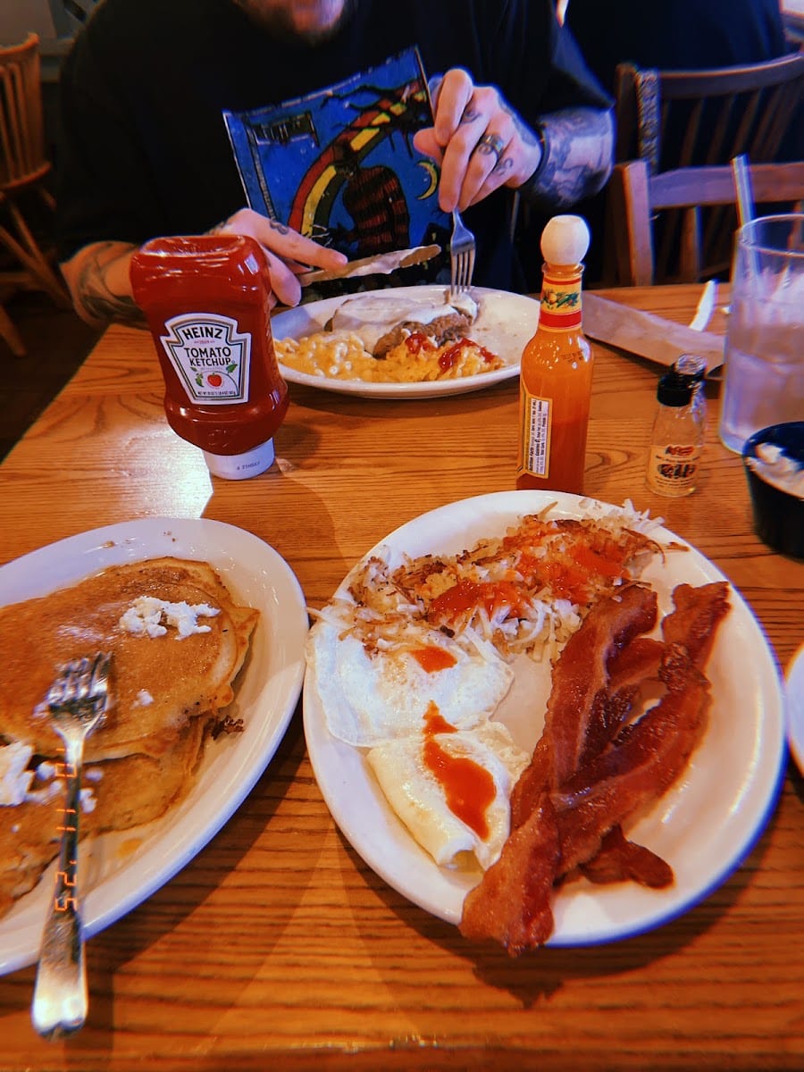 Cracker Barrel Old Country Store, photo 4