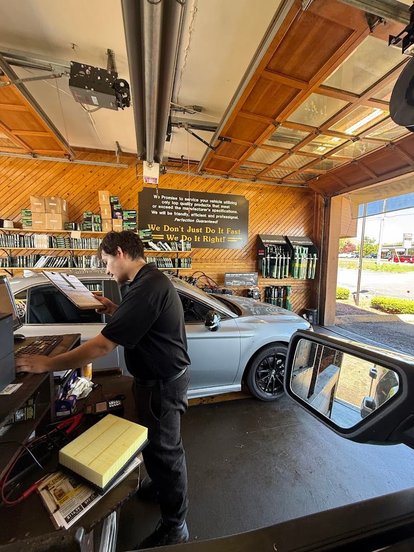 Uncle Ed's Oil Shoppe, photo 2
