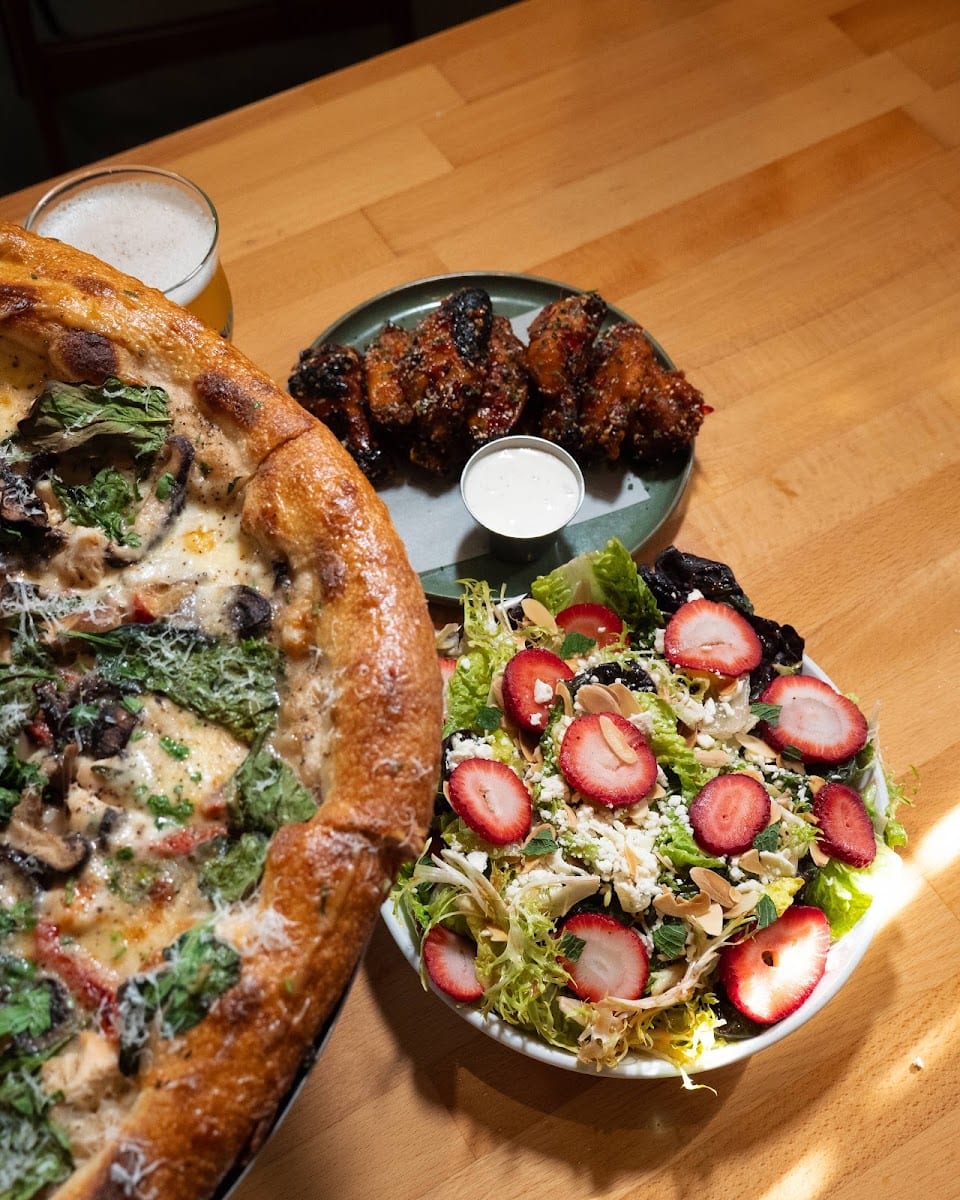 Beachwood Pizza & Beer