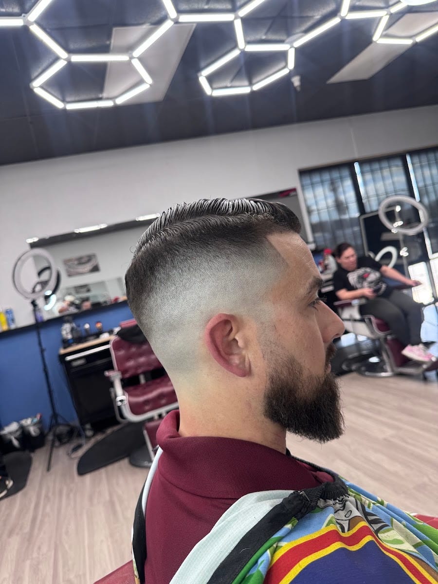 Lineup'z Barber Shop LLC