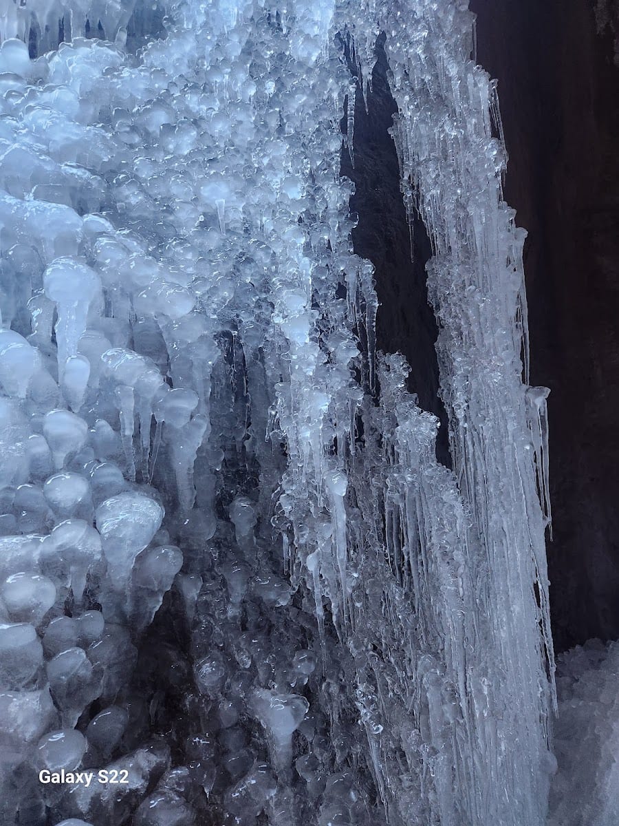 Squaw Cavern, photo 2