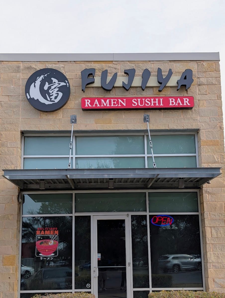 Fujiya Ramen Sushi Bar, photo 2