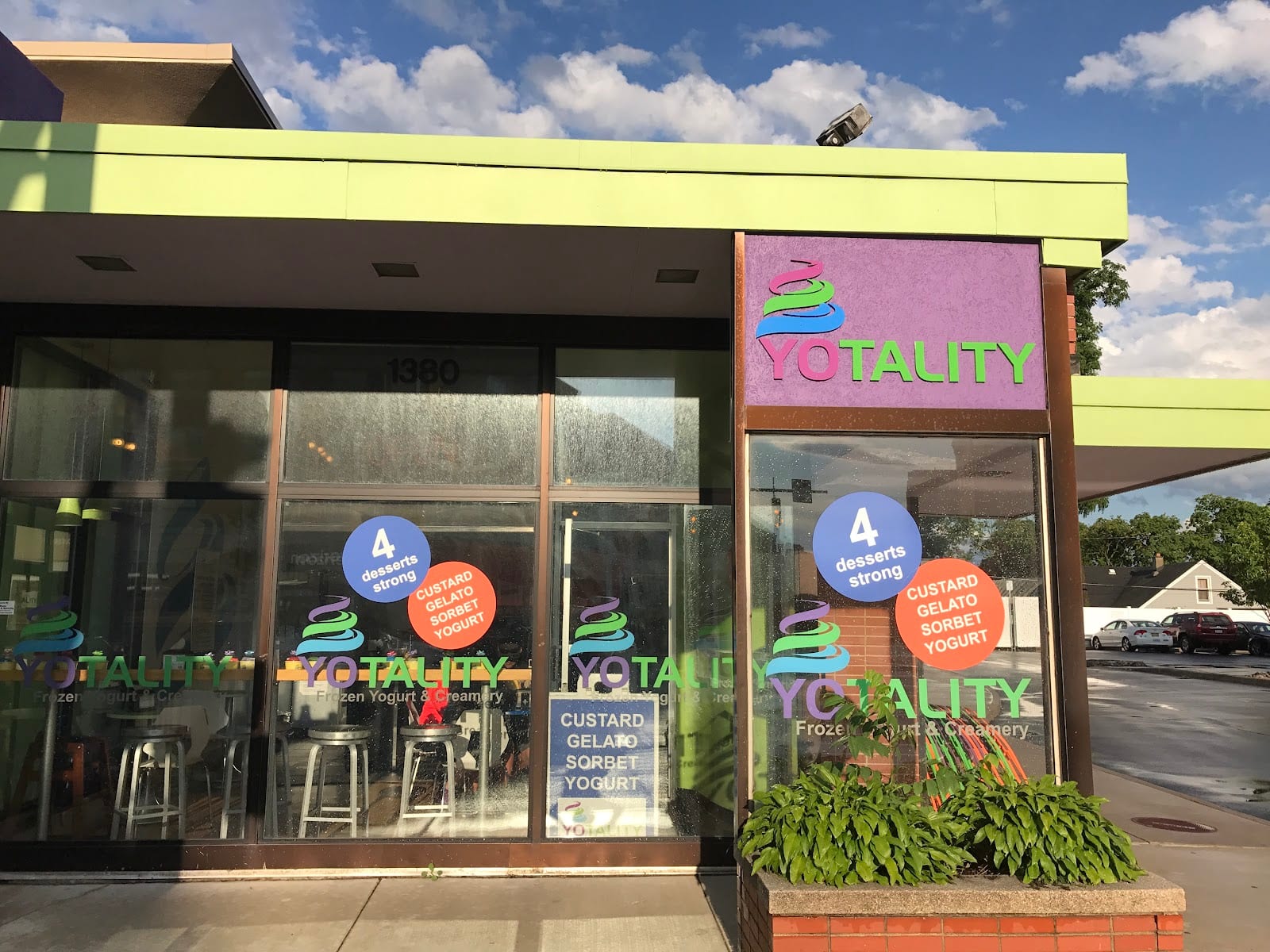 Yotality Frozen Yogurt