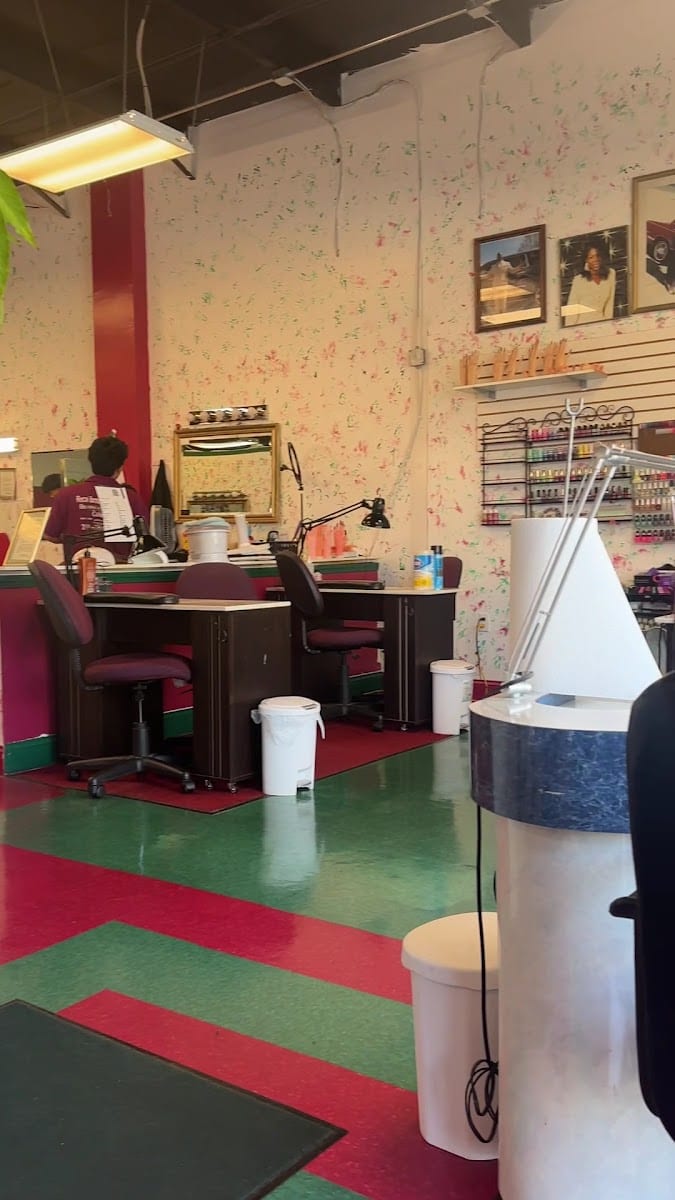 Chosen Christian Beauty & Barber Collec., photo 3