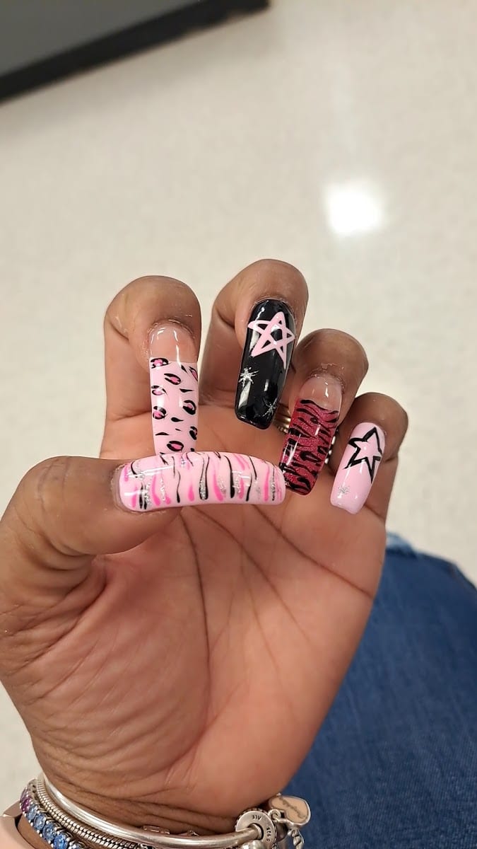 Mary’s Nails, photo 2