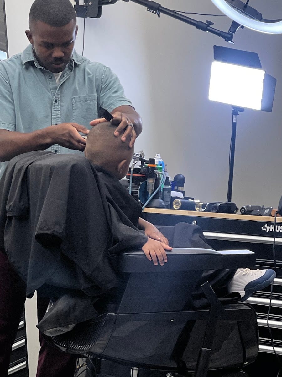 Select Barbers by tycraft llc(Barbershop)