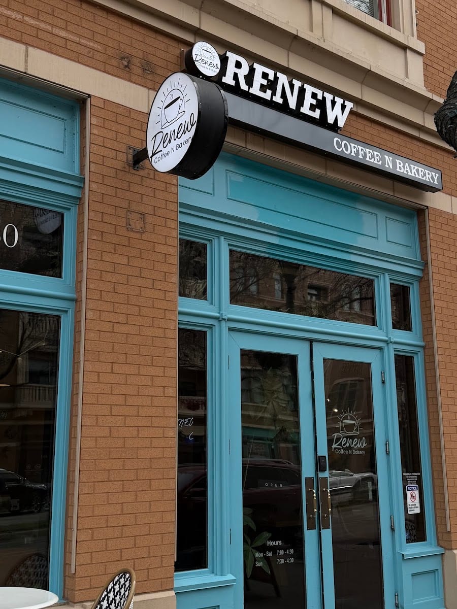 Renew Coffee N Bakery/peace middle east cafe, photo 2