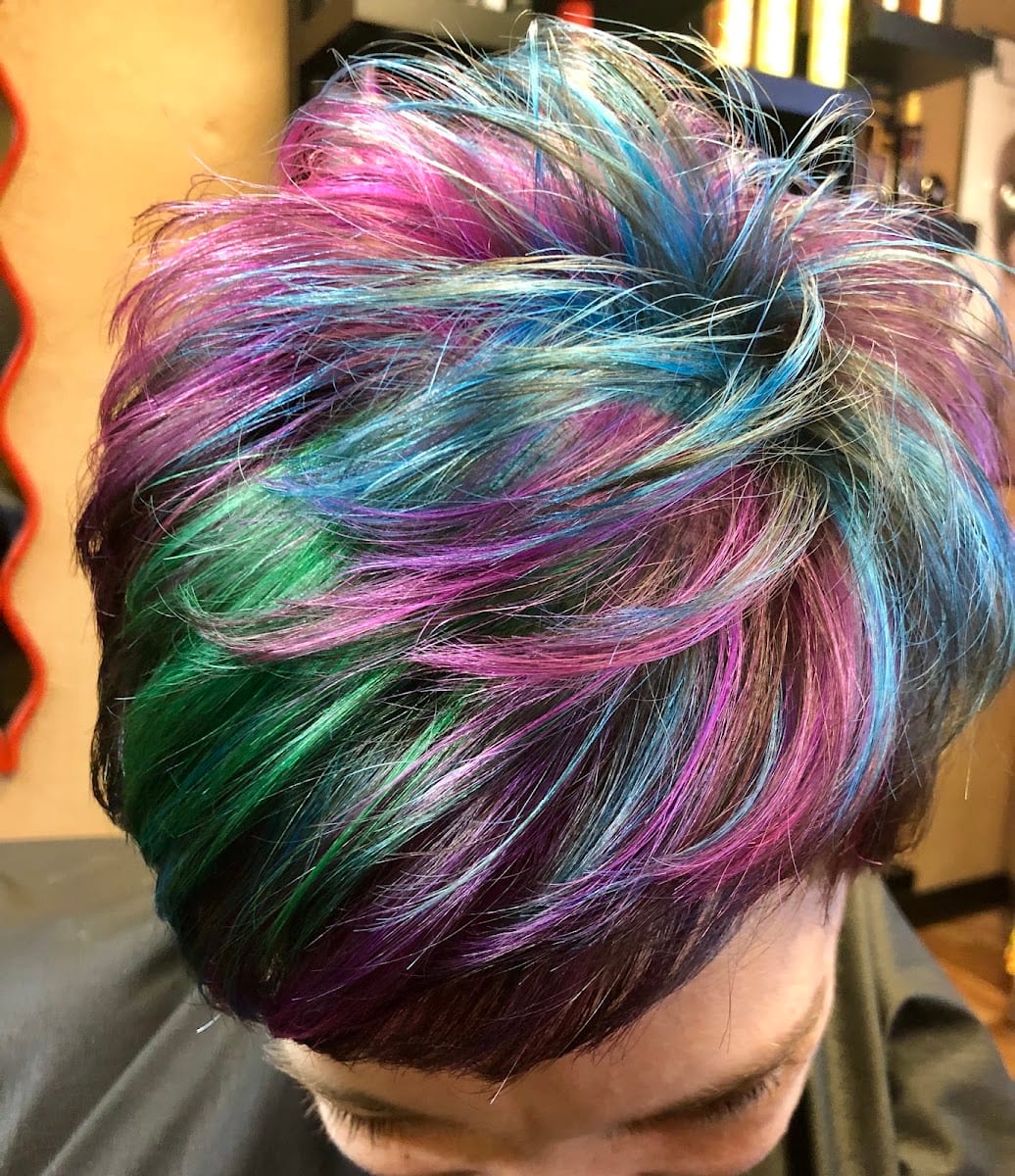 Rebel Salon, photo 4