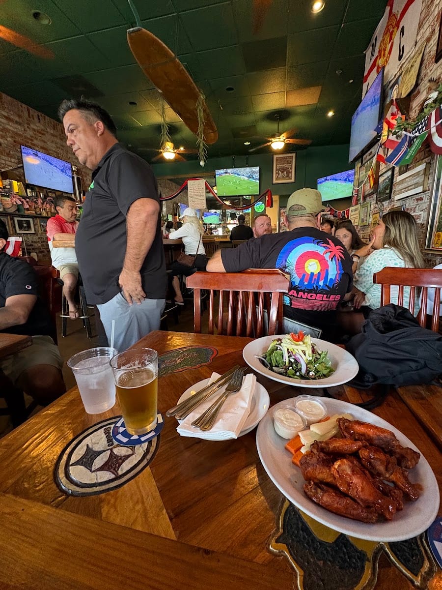 Mulleady's Sports Pub & Grill