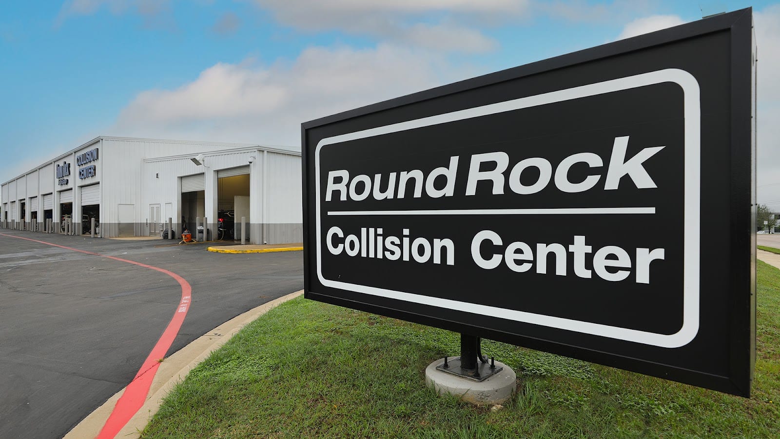 Round Rock Collision Center, photo 2