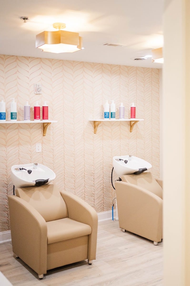 Golden Salon and Beauty
