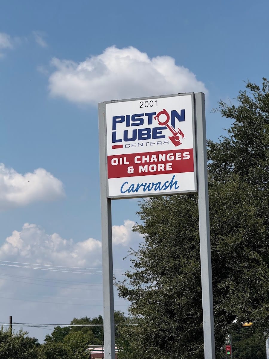 Piston Lube Car Wash, photo 3